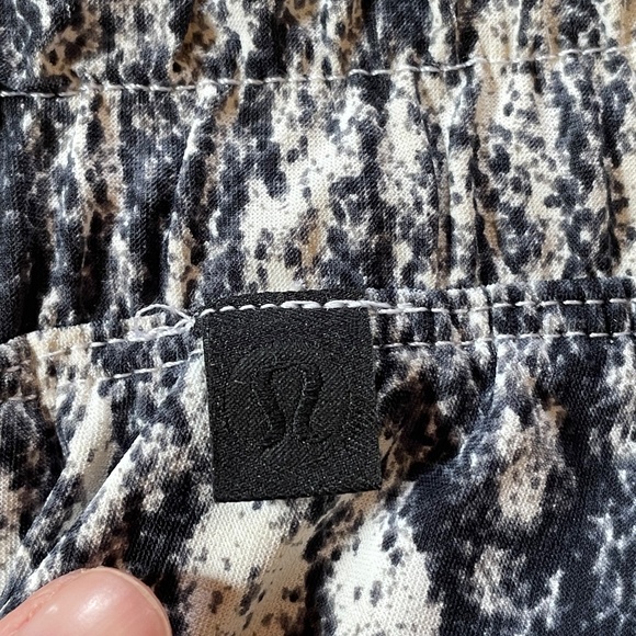 Lululemon Lab Pants Size 4/6 - Picture 5 of 8